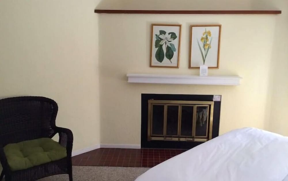 Фото Merritt House Hotel