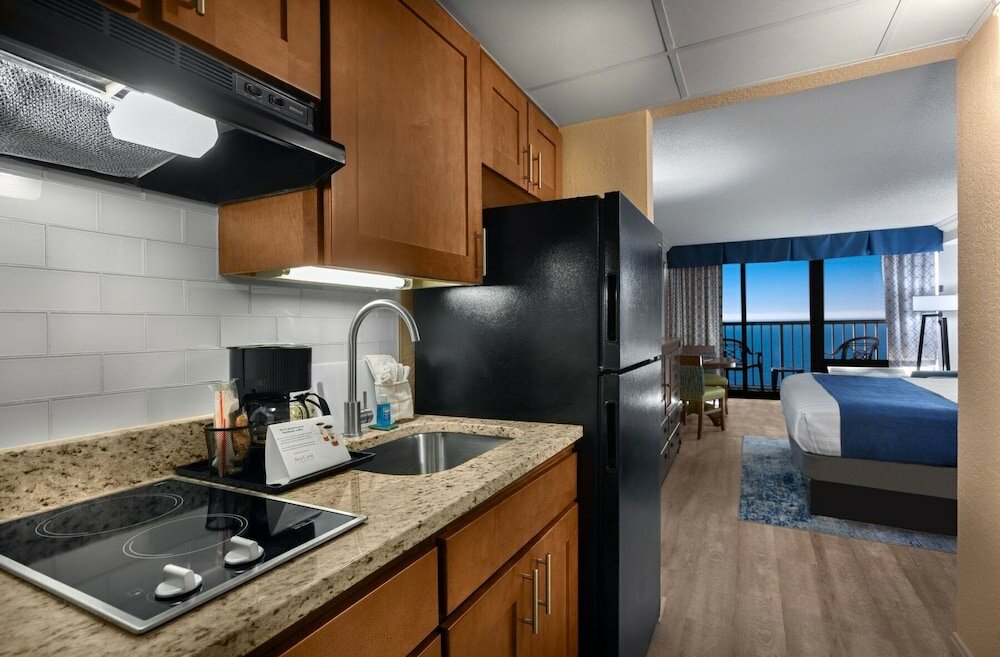 Фото Sea Crest Oceanfront Resort