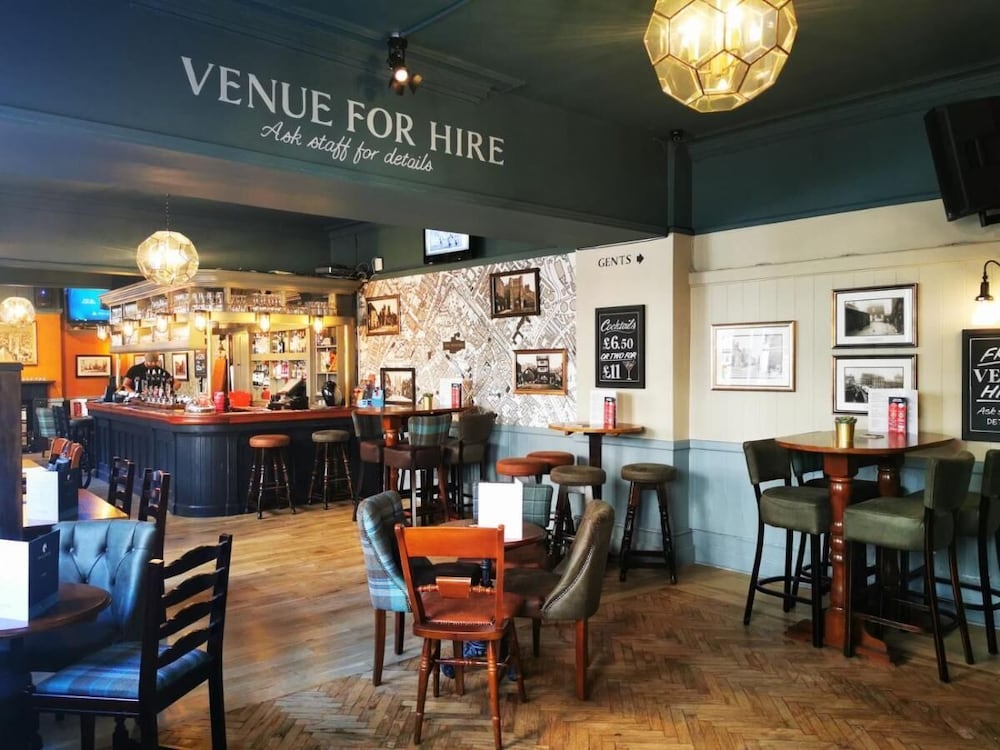 Фото The White Horse