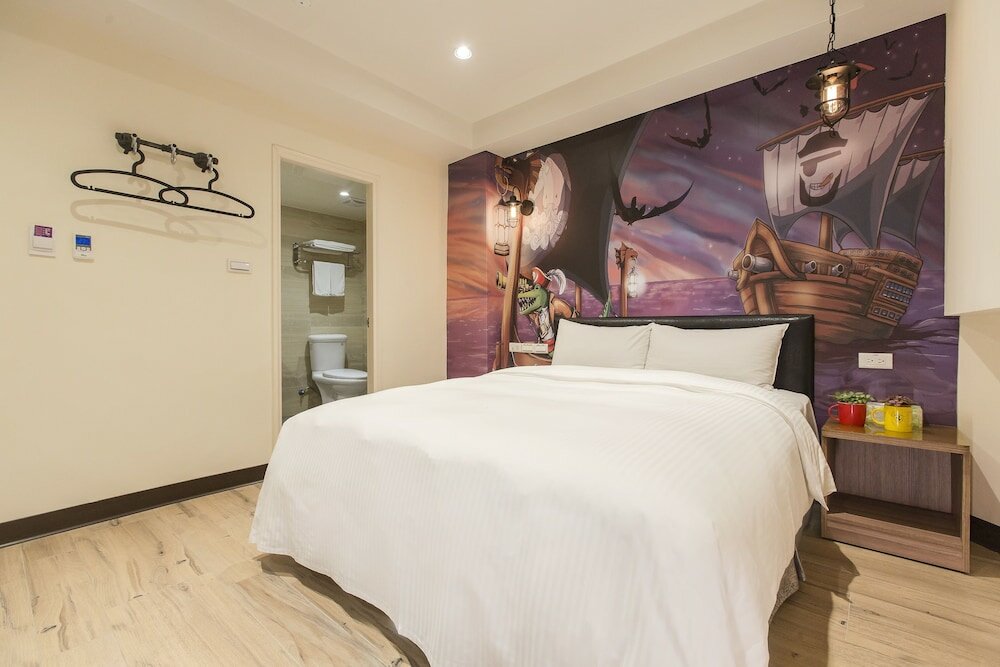 Фото The Young Hotel