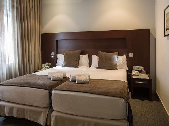 Фото Hotel Madanis Liceo