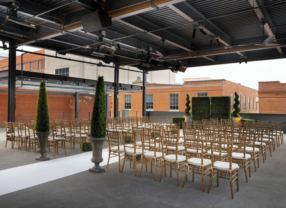 Фото Moxy Louisville Downtown