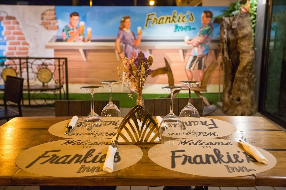 Фото Frankie's Inn