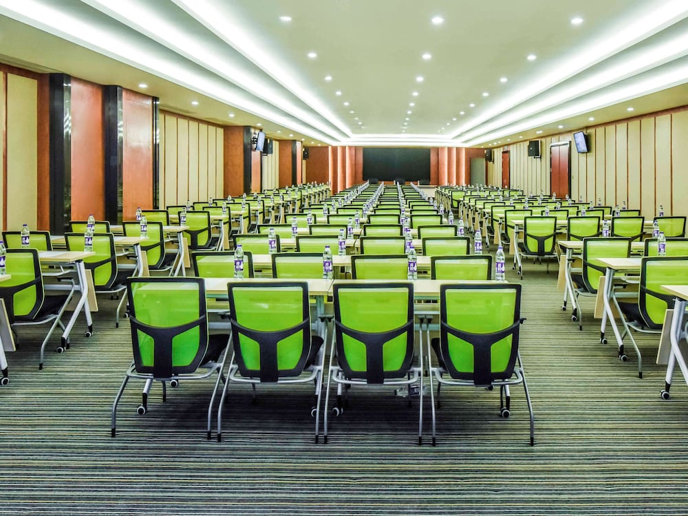 Фото Mercure Chongqing Downtown