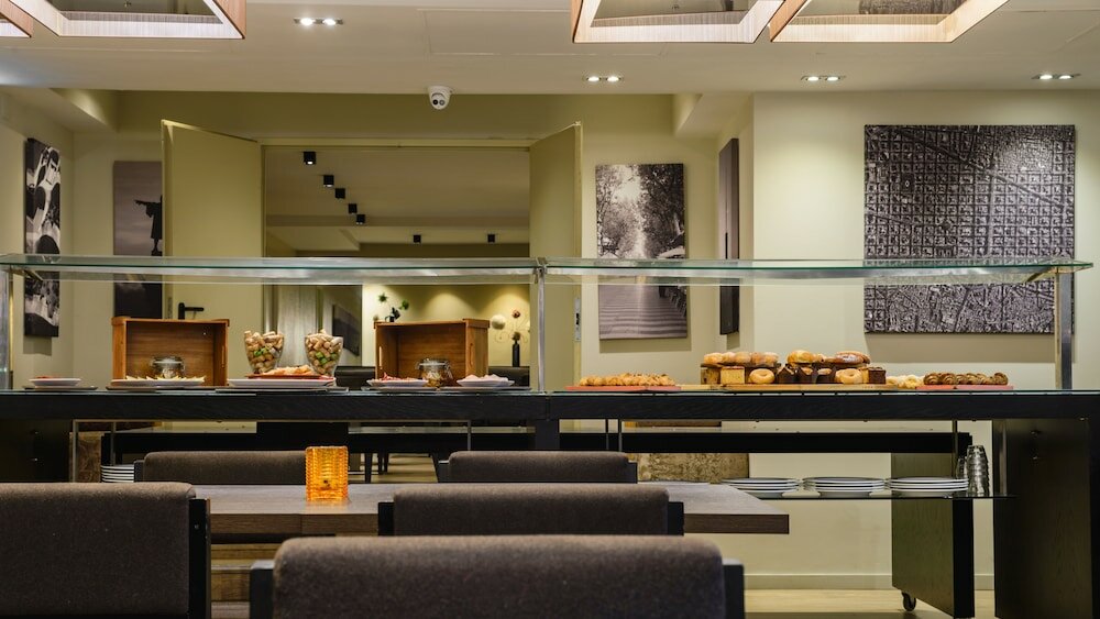 Фото Grums Barcelona Hotel & SPA