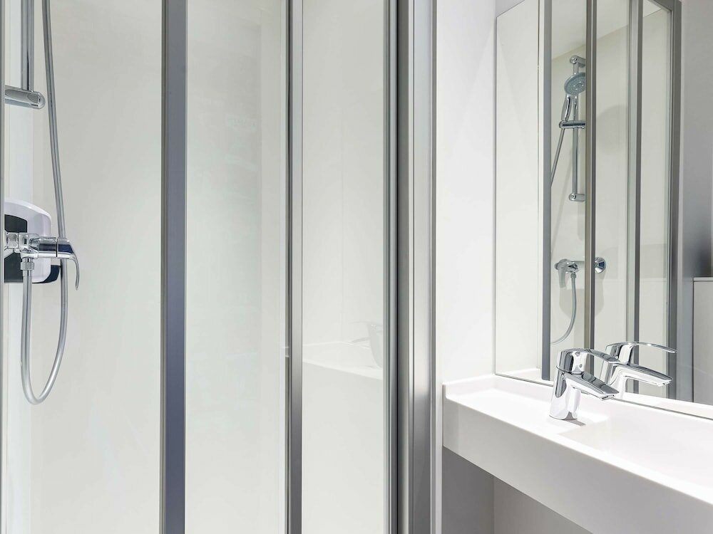 Фото HotelF1 Bordeaux Sud Villenave d'Ornon Hotel