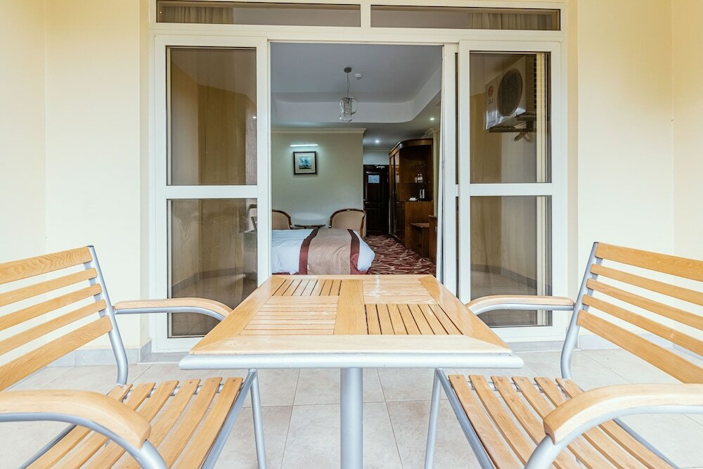 Фото Mbale Resort Hotel