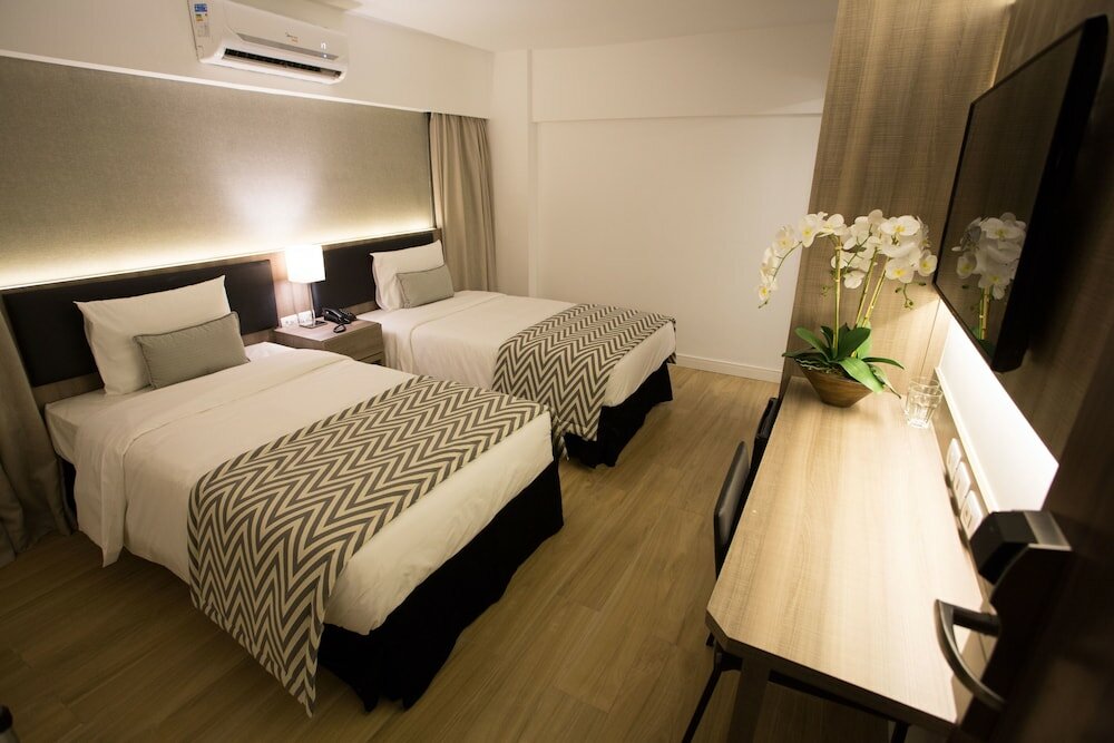 Фото Royal Regency Palace Hotel