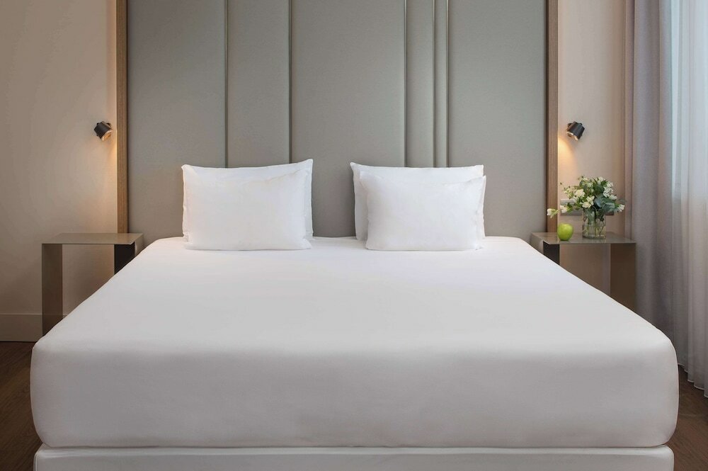 Фото Nh Bologna de la Gare