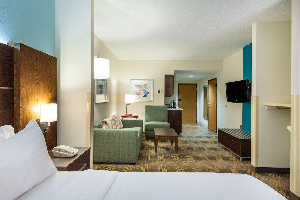 Фото Holiday Inn Express & Suites Grenada