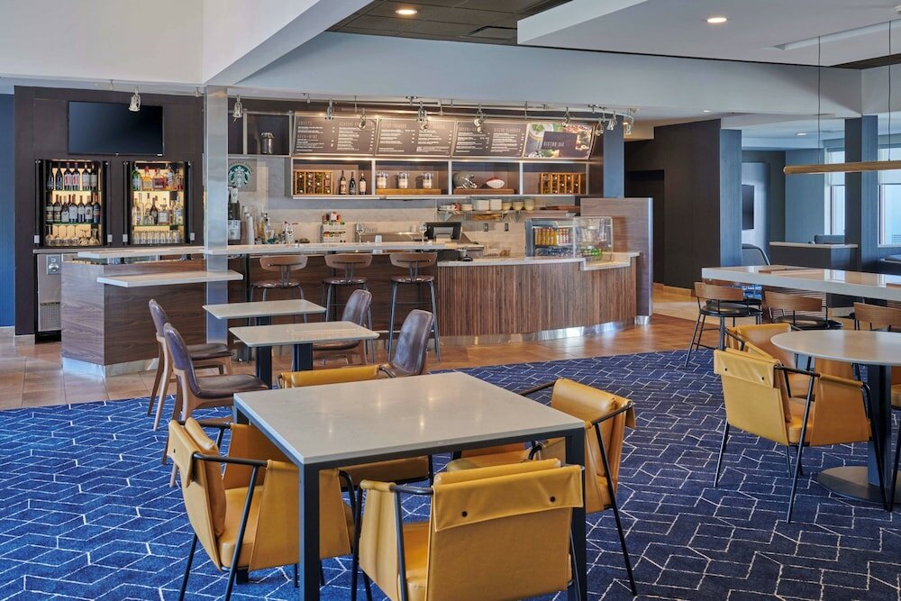 Фото Courtyard by Marriott Chicago Highland Park/Northbrook