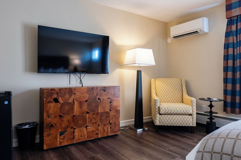 Фото The Wolfeboro Inn