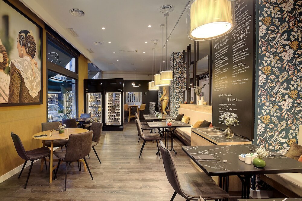 Фото Catalonia Excelsior Hotel