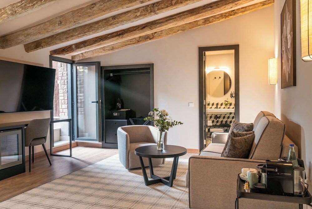 Фото Hesperia Barri Gòtic