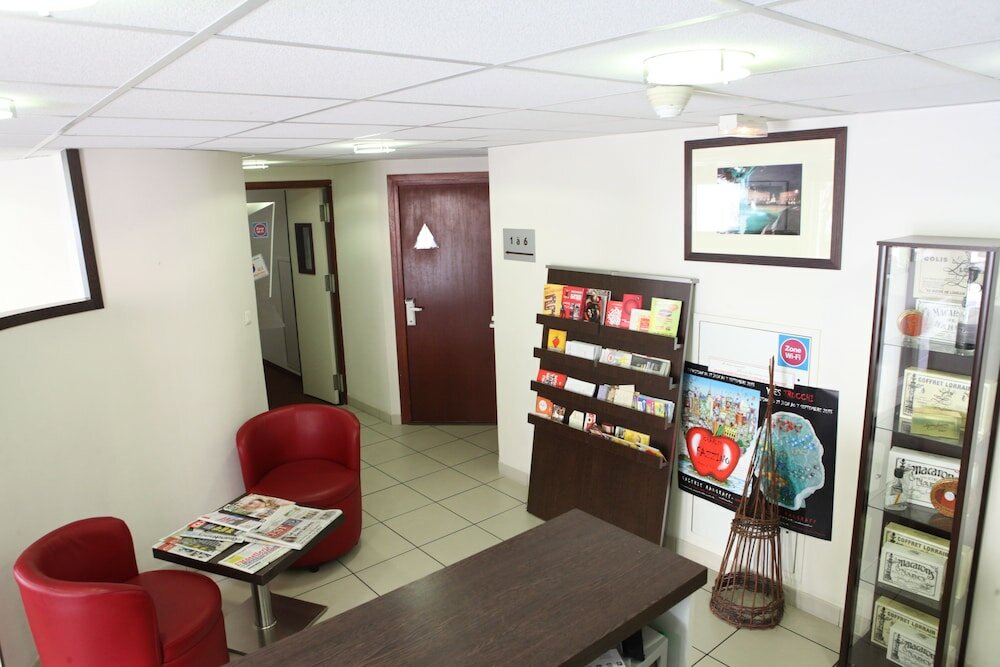 Фото Hôtel Revotel