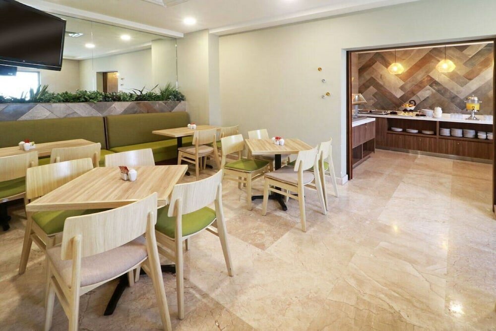 Фото Wyndham Garden Monterrey Valle Real