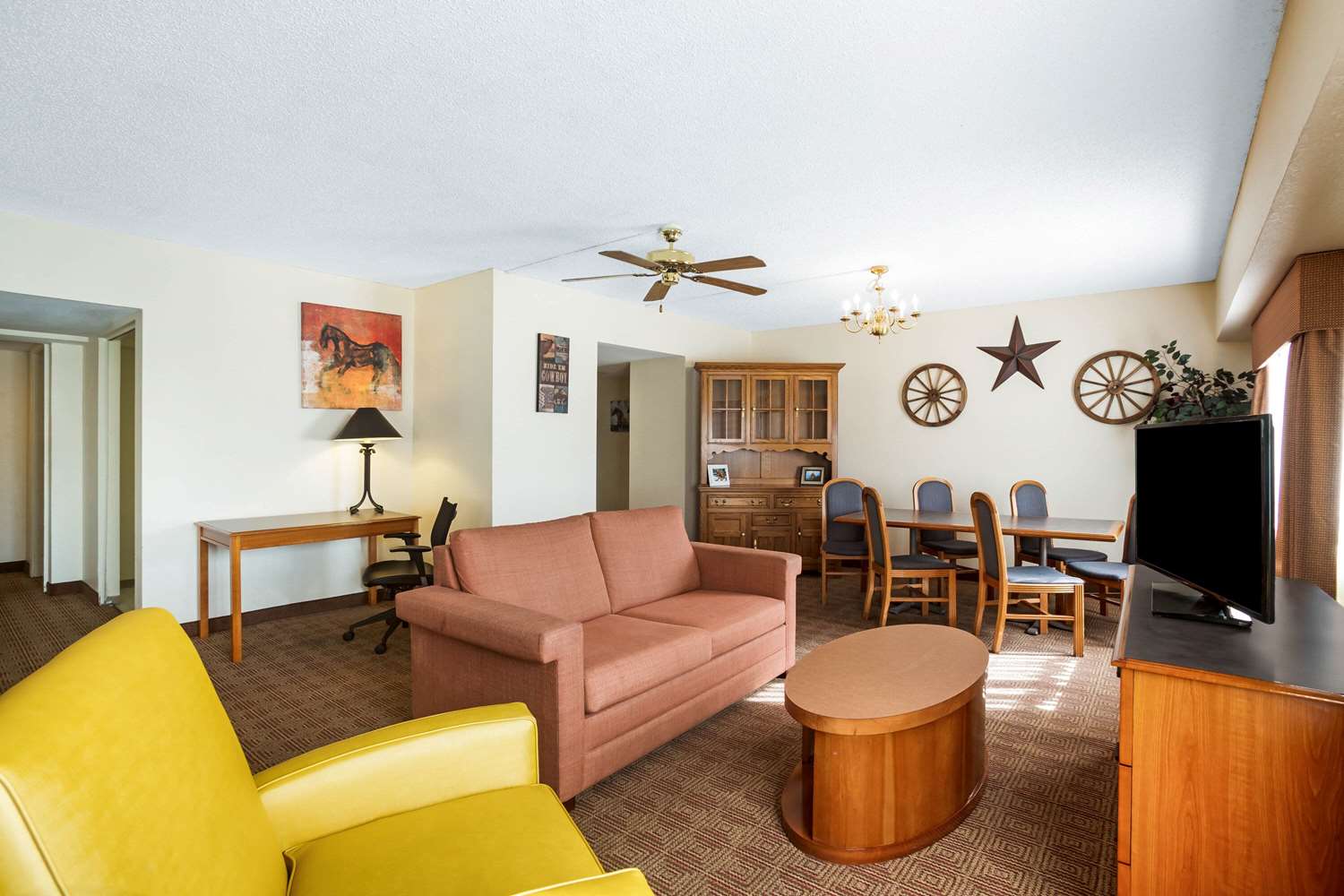 Фото La Quinta Inn by Wyndham Austin Capitol Downtown