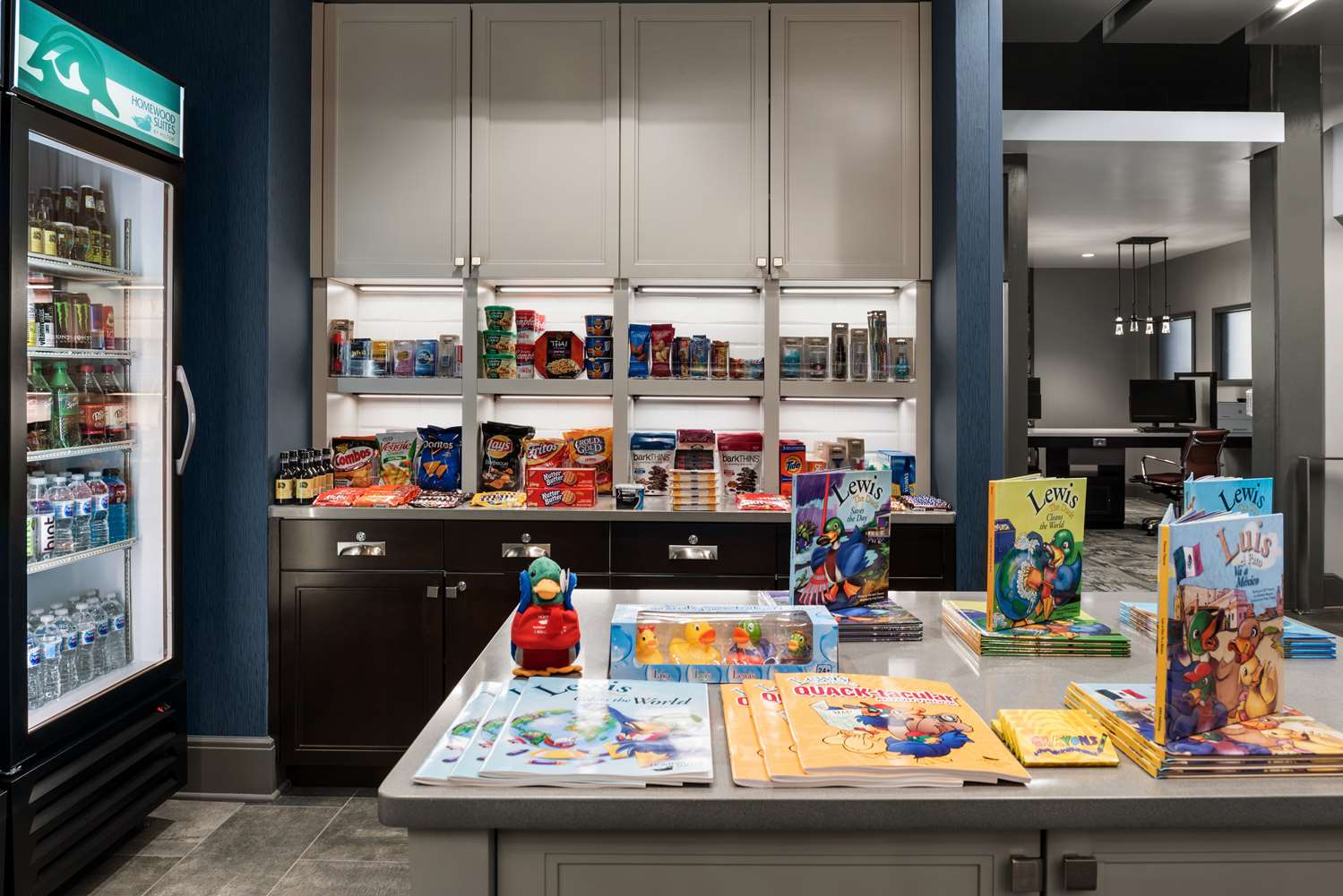 Фото Homewood Suites by Hilton Milwaukee Downtown