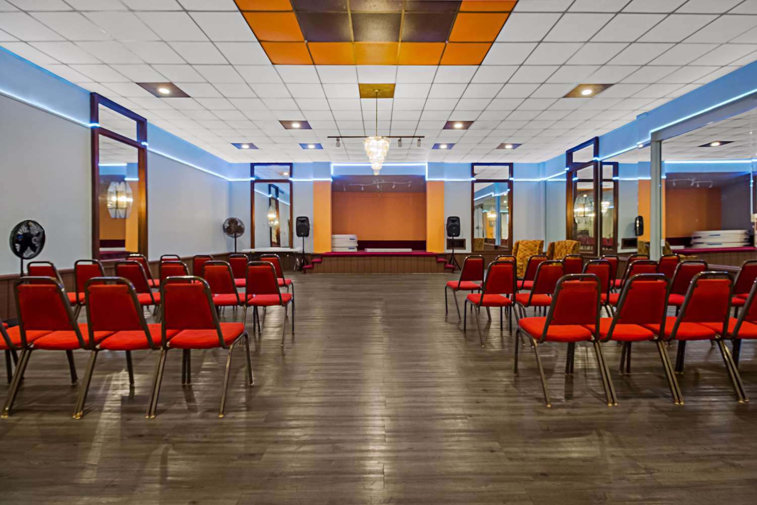 Фото Midtown Inn