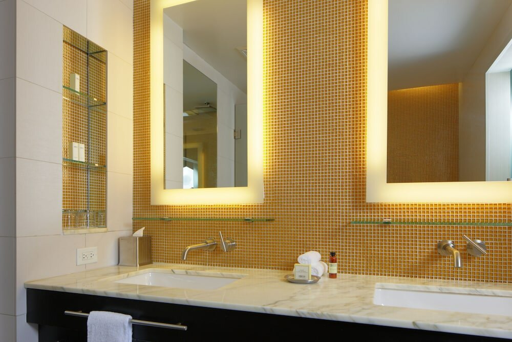 Фото Hotel Breakwater South Beach