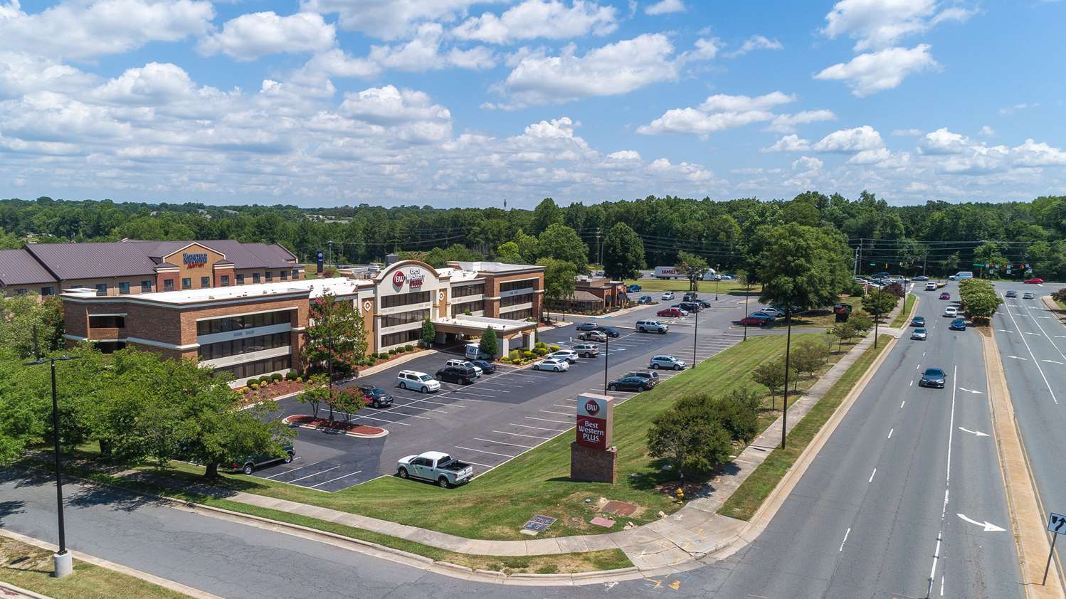 Фото Best Western Plus Charlotte/Matthews Hotel