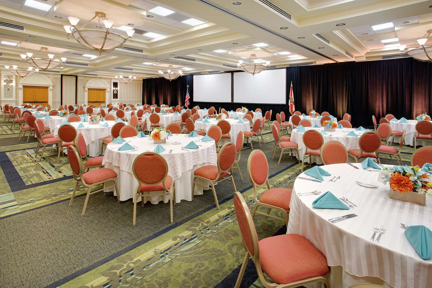 Фото Hilton Naples