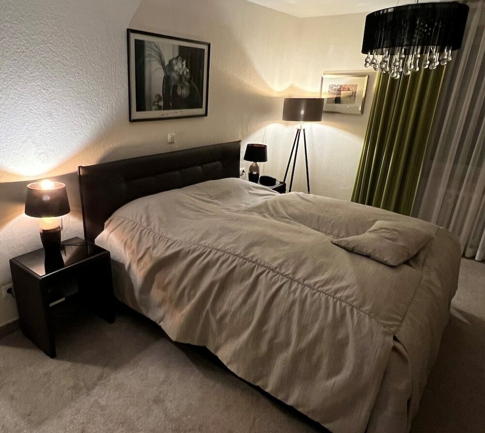 Фото Hotel Exquisit