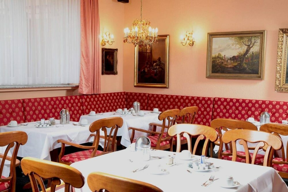 Фото Hotel Lonac