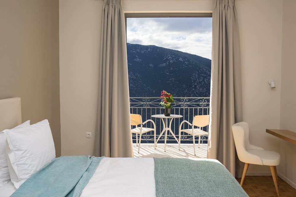 Фото V Hotel Delphi
