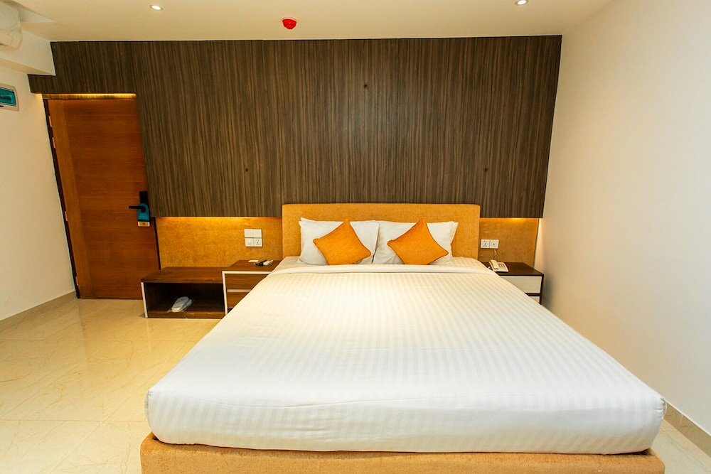 Фото Royal Raj Hotel