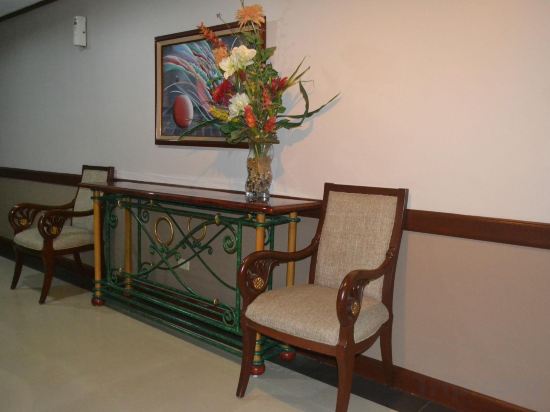 Фото East Asia Royale Hotel