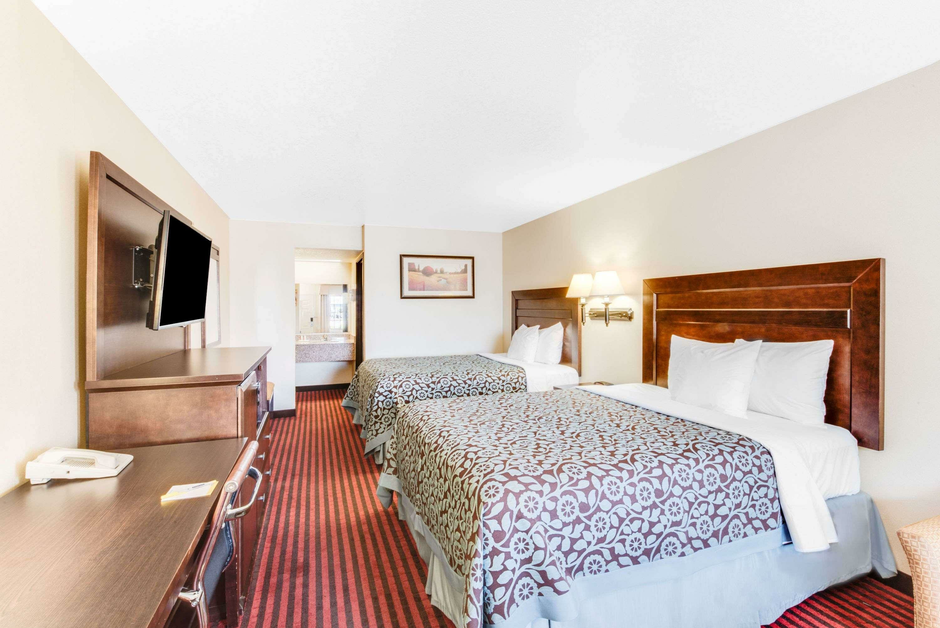 Фото Days Inn by Wyndham Fort Stockton