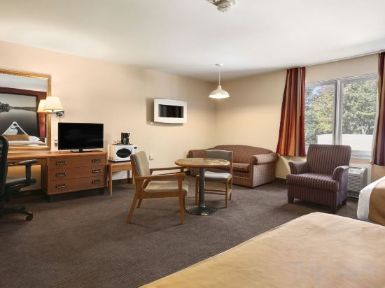 Фото Super 8 by Wyndham North Bay