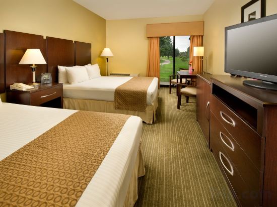 Фото Best Western Plus Plaza by the Green