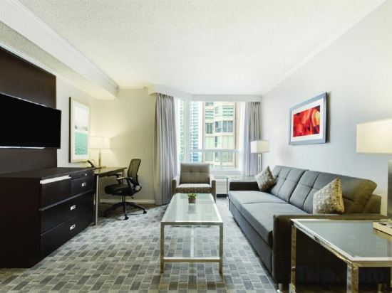 Фото DoubleTree by Hilton Hotel Toronto Downtown