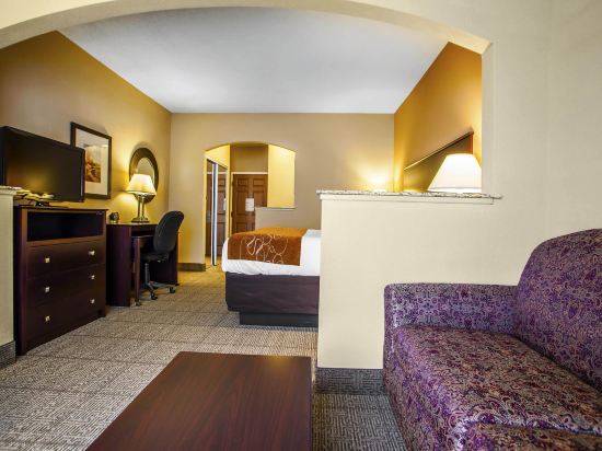 Фото Comfort Suites near Route 66