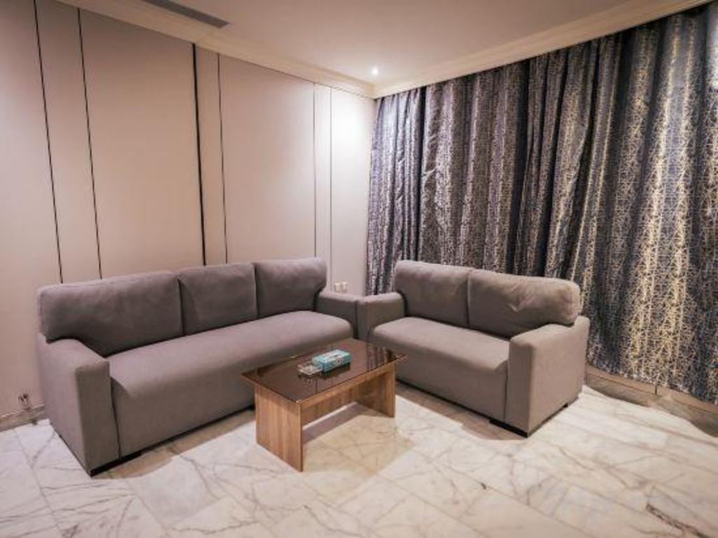 Фото Ebreez Grand Hotel