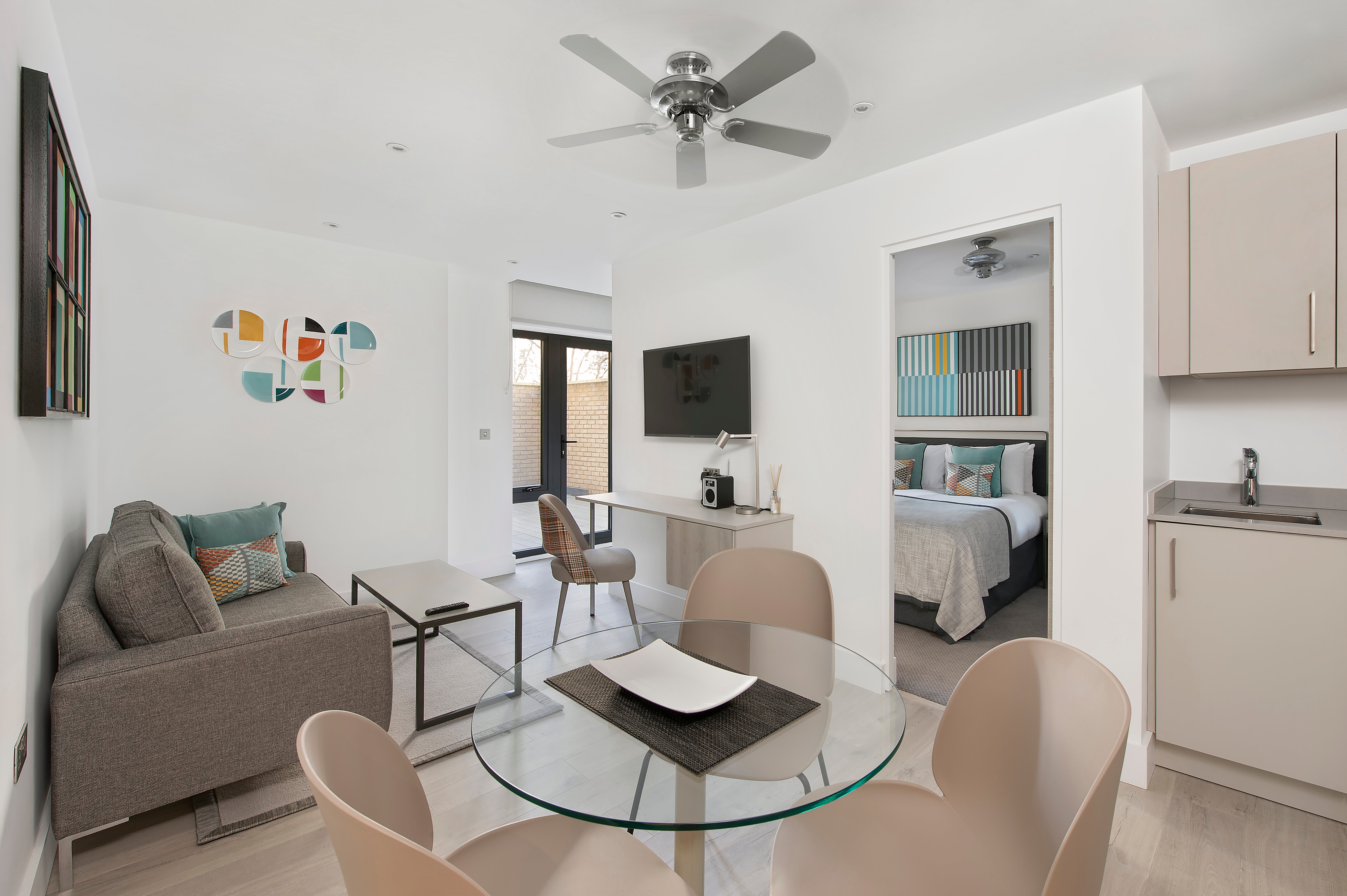 Фото Q Square by Supercity Aparthotels