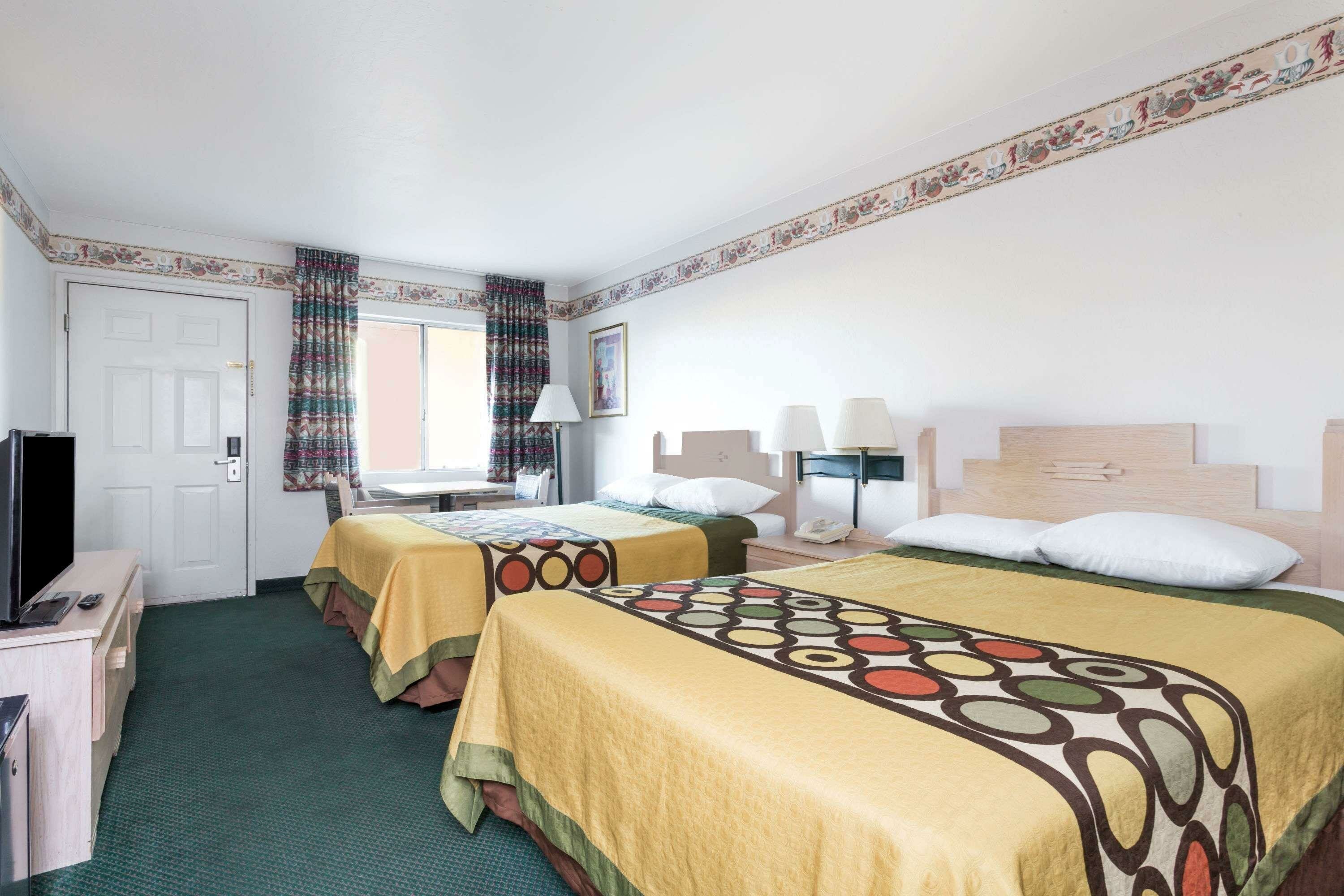 Фото Super 8 by Wyndham Cottonwood