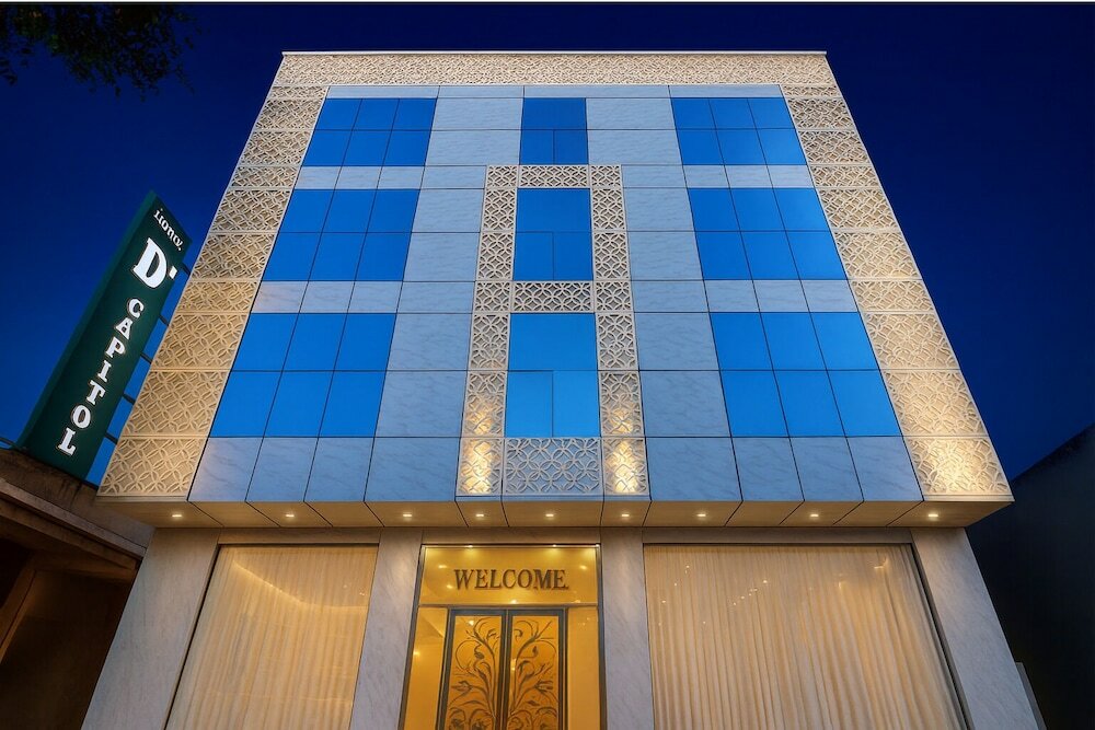 Фото Hotel D'Capitol Delhi Airport