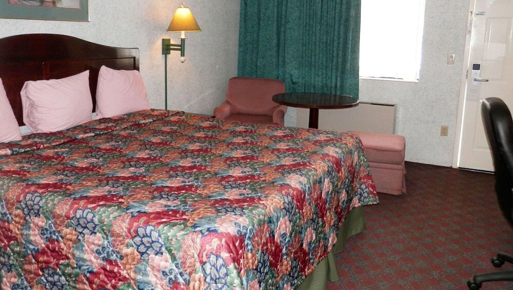 Фото Magnuson Hotel Fowlerville