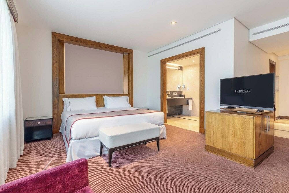 Фото Eurostars Suites Mirasierra