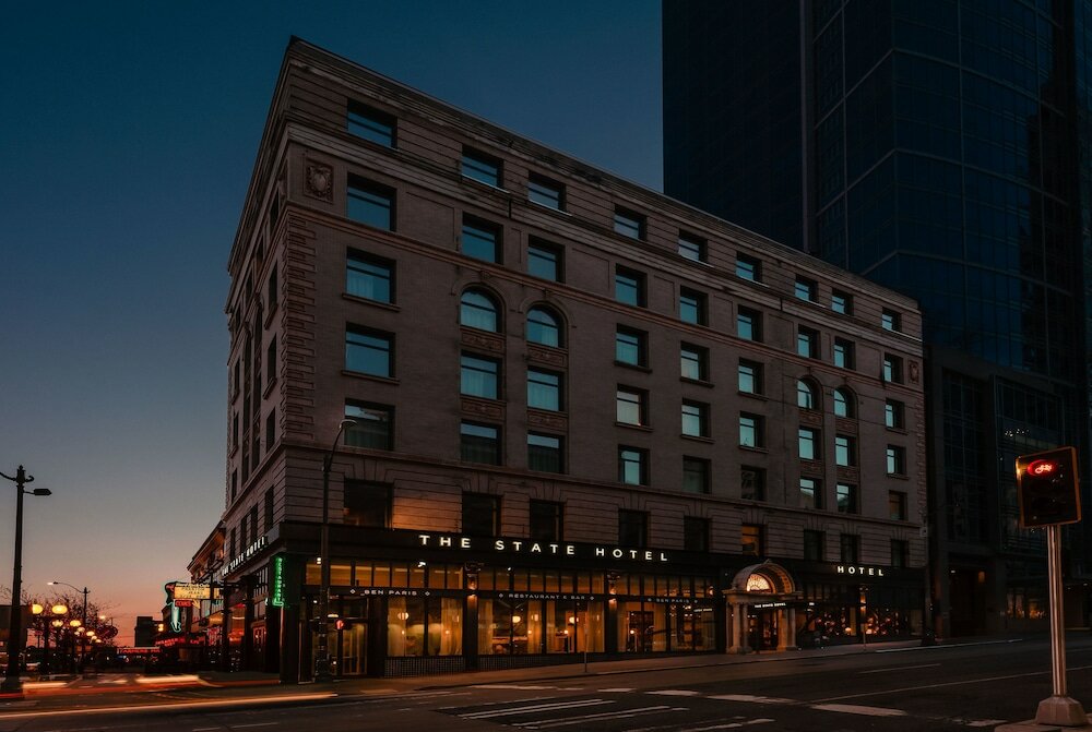 Фото The State Hotel