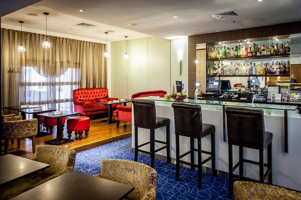 Фото Village Hotel Albert Court by Far East Hospitality