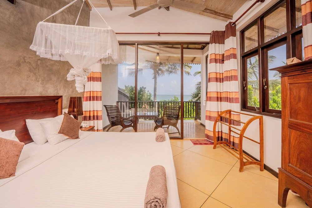 Фото Central Beach Inn