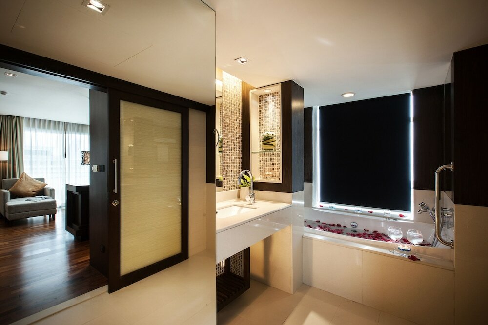 Фото A-One Pattaya Beach Resort