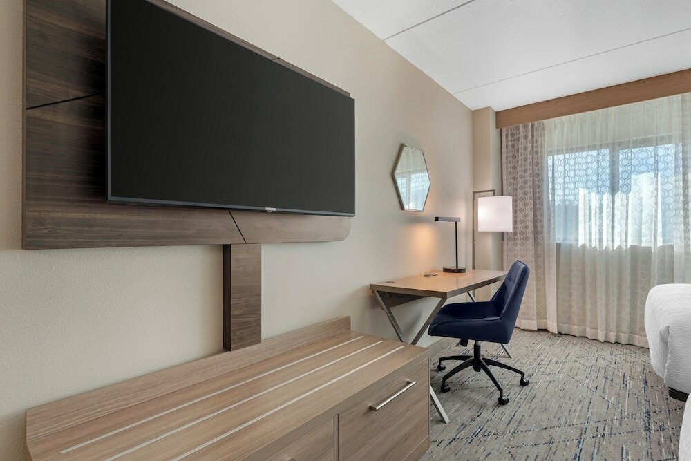 Фото Comfort Inn & Suites Downtown Tacoma