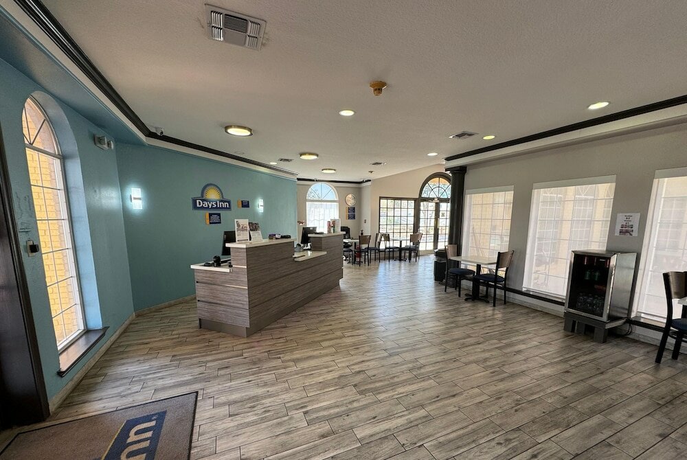 Фото Days Inn by Wyndham Georgetown