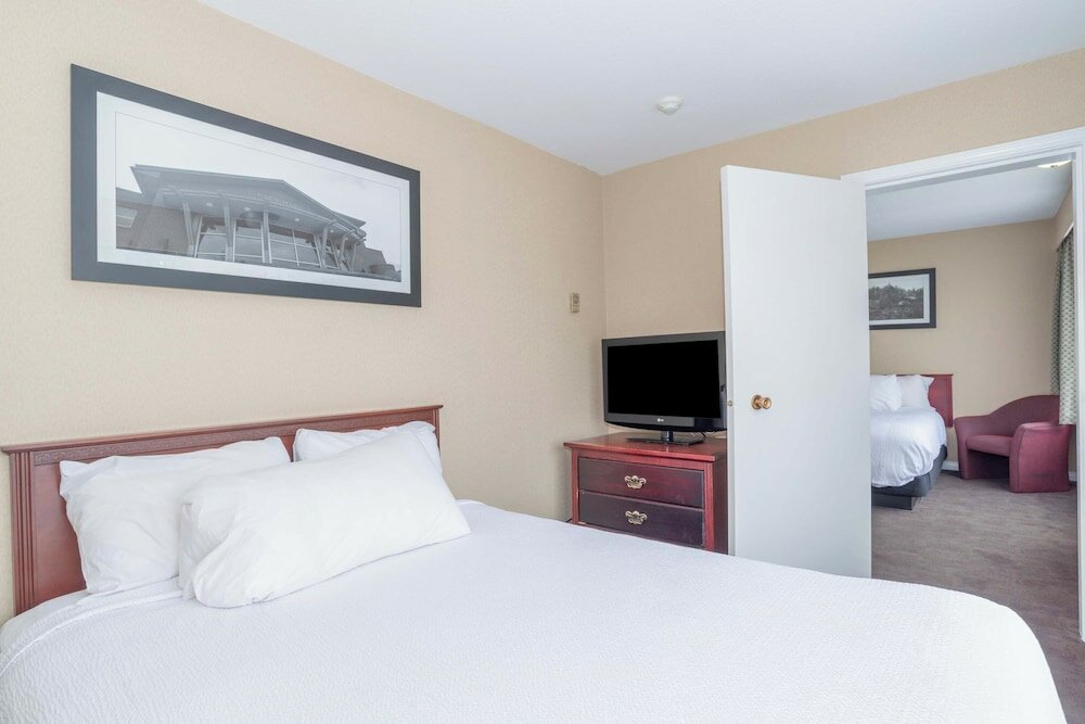 Фото Sandman Hotel Castlegar