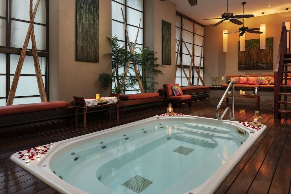 Фото Executive Hotel Cosmopolitan Toronto